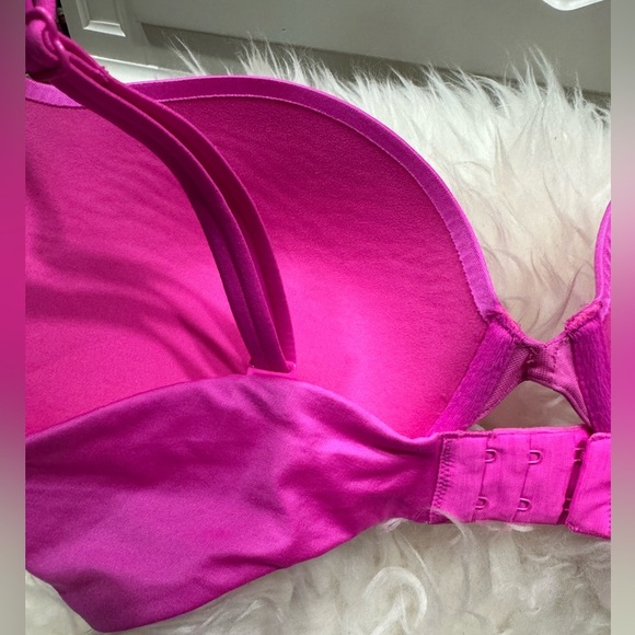 Victorias Secret Very Sexy Satin Bras - Picture 7 of 11